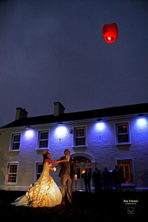 Greenvale Hotel Cookstown Exterior foto